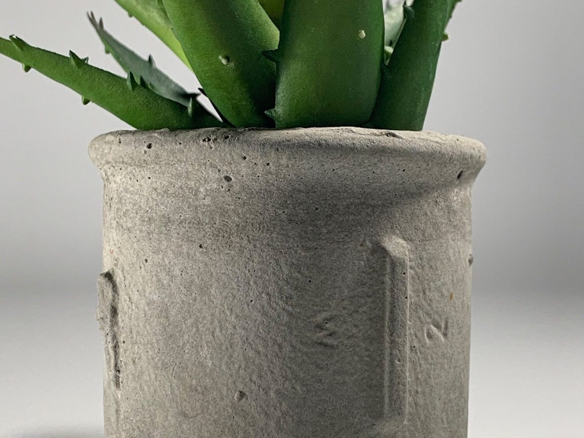 Industrial pipe concrete planter, a self demoulding form